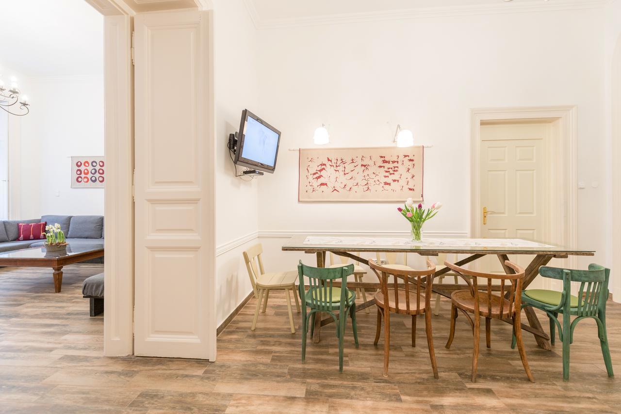 Family And Friends Apartment Budapest Exterior foto
